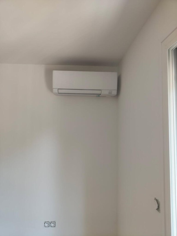 Installation d’une climatisation Mitsubishi multi-split dans trois chambres 