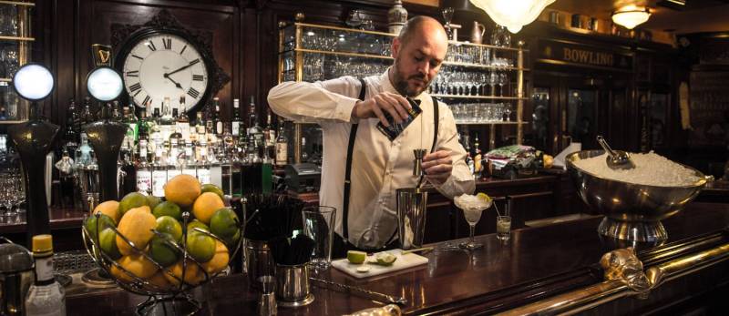 Bar